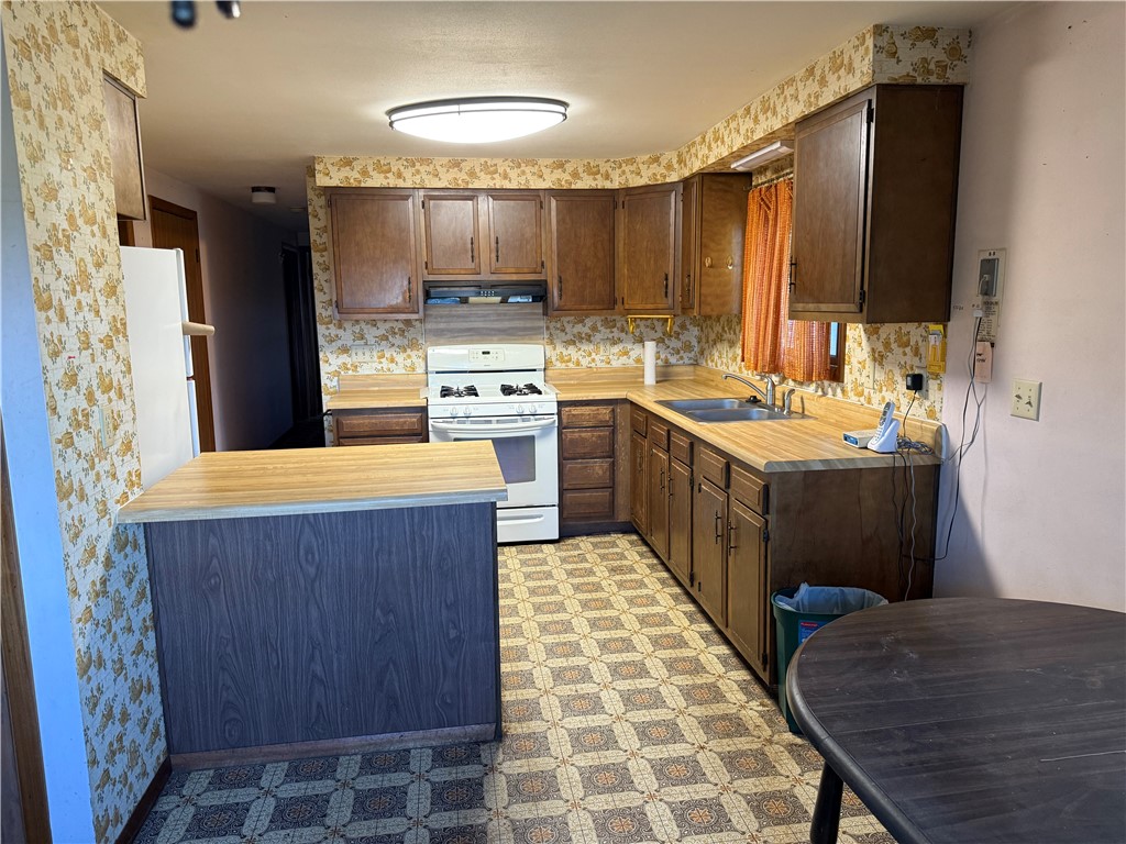 4758 Ryan Road Couderay, WI 54828 - Photo 22 of 49 Kitchen