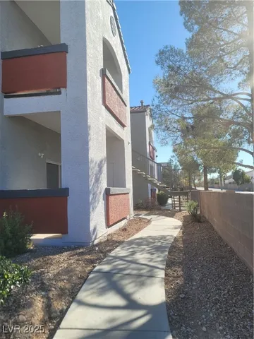 $900 | 7413 West Russell Road, Unit 107, Las Vegas, NV 89113