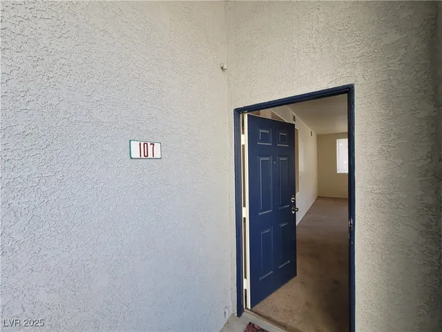 $900 | 7413 West Russell Road, Unit 107, Las Vegas, NV 89113
