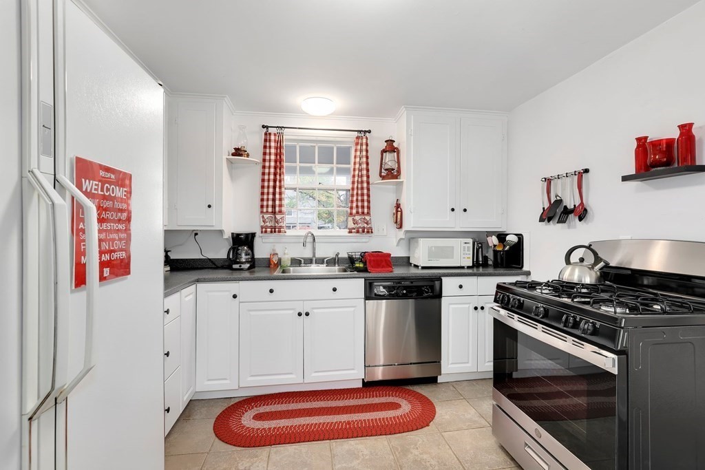 1 Ware Lane Marblehead, MA 01945 - Photo 9 of 36