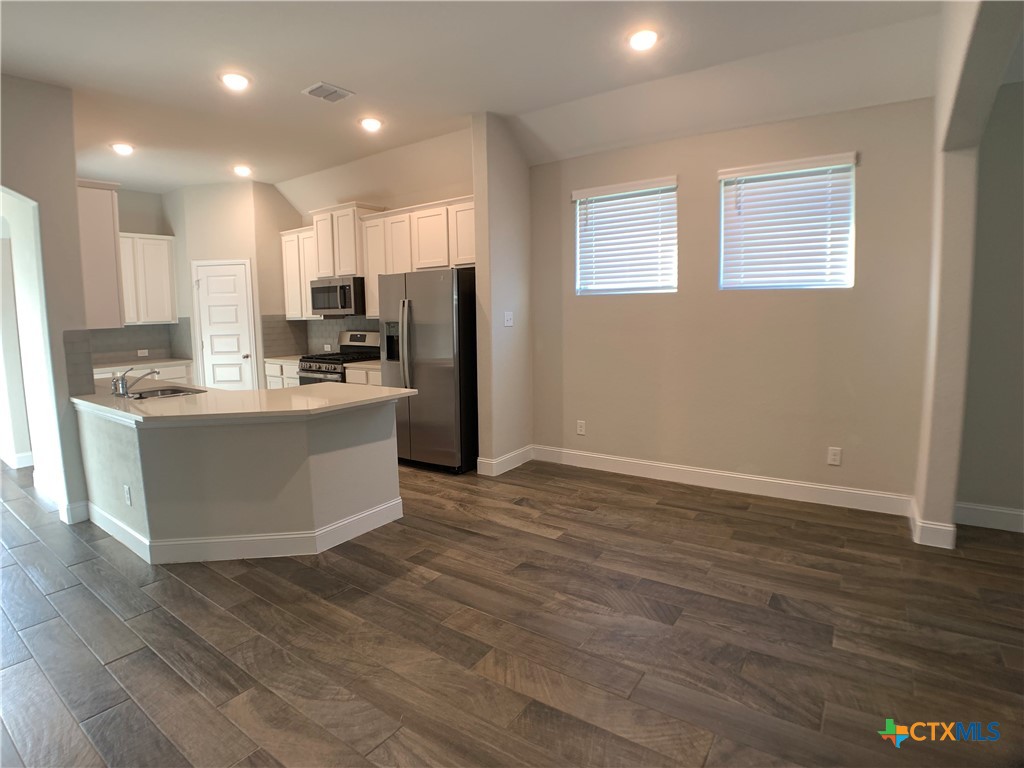1324 Spring Row Street New Braunfels, TX 78132 - Photo 10 of 28
