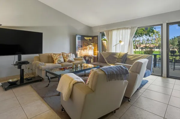 $330,000 | 41022 Woodhaven Drive East, Palm Desert, CA 92211