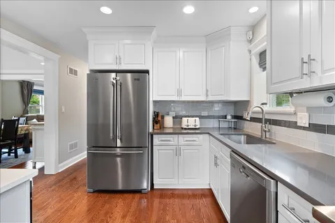 $525,000 | 201 North Maple Street, Mount Prospect, IL 60056