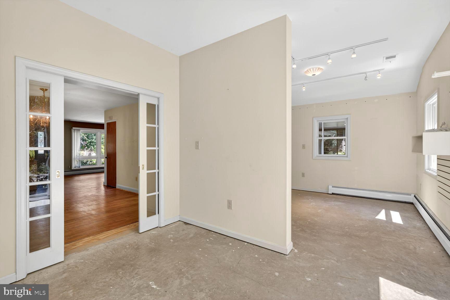 3029 Ramblewood Road Ellicott City, MD 21042 - Photo 10 of 21 Sunny room for year-round enjoyment
