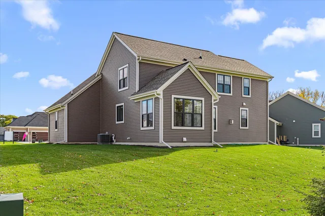 $726,900 | W251-n2367 Valleyview Circle, Pewaukee, WI 53072