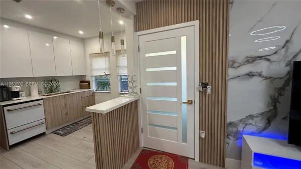 $6,000 | 1668 Southwest 20th Street, Unit 2, Miami, FL 33145