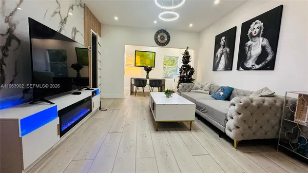 $6,000 | 1668 Southwest 20th Street, Unit 2, Miami, FL 33145