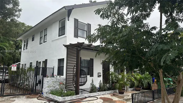 $6,000 | 1668 Southwest 20th Street, Unit 2, Miami, FL 33145
