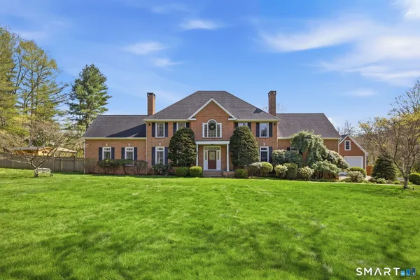 $2,341,000 | 16 Robin Hood Lane, Easton, CT 06612