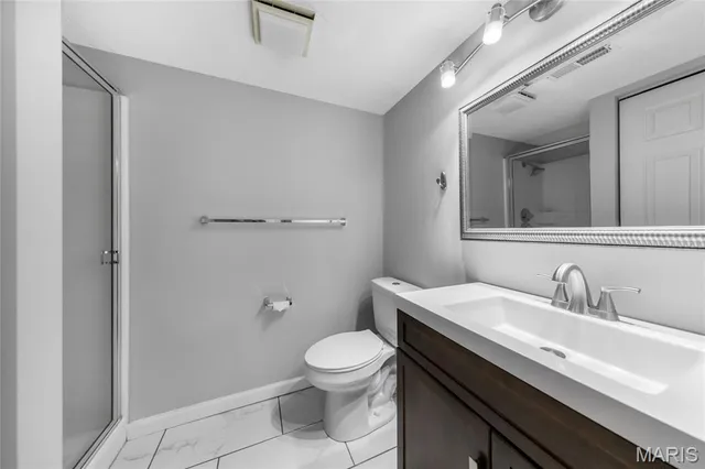 $305,000 | 5575 Waterman Boulevard, Unit B, St. Louis, MO 63112