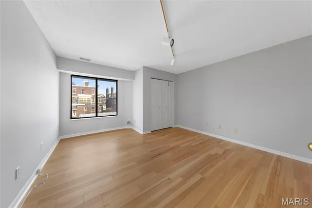 $305,000 | 5575 Waterman Boulevard, Unit B, St. Louis, MO 63112