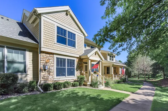 $449,900 | 3645 Pine Hollow Place, Stillwater, MN 55082