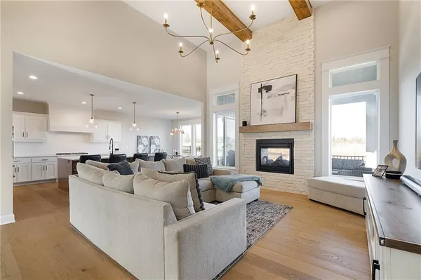 $775,000 | 17929 Manor Street, Overland Park, KS 66085