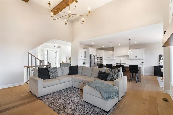 $775,000 | 17929 Manor Street, Overland Park, KS 66085