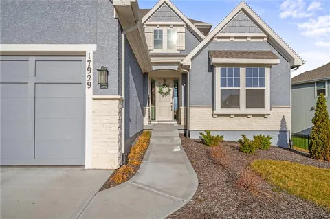 $775,000 | 17929 Manor Street, Overland Park, KS 66085
