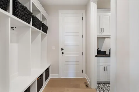 $750,000 | 17929 Manor Street, Overland Park, KS 66085