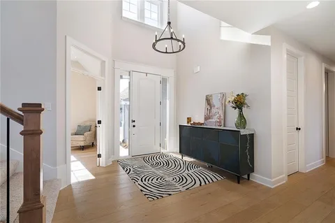 $775,000 | 17929 Manor Street, Overland Park, KS 66085