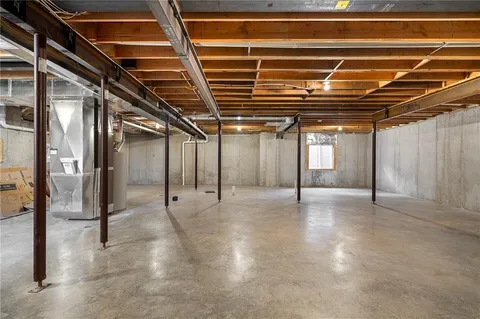 $775,000 | 17929 Manor Street, Overland Park, KS 66085