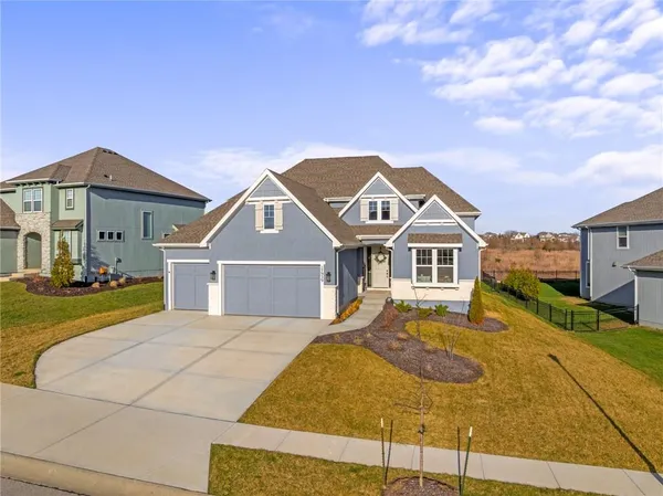 $775,000 | 17929 Manor Street, Overland Park, KS 66085