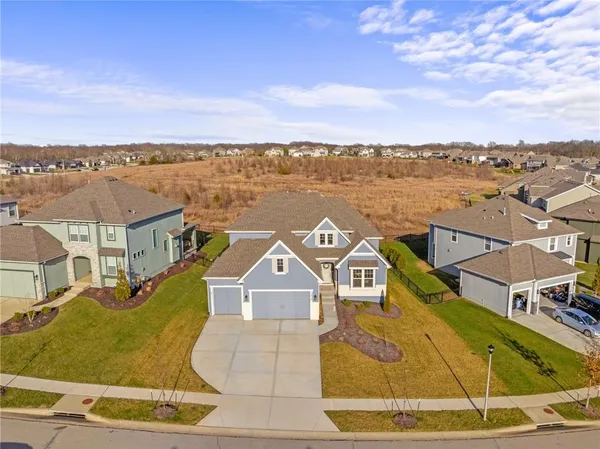 $775,000 | 17929 Manor Street, Overland Park, KS 66085