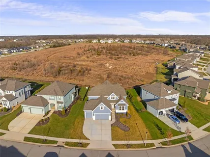 $750,000 | 17929 Manor Street, Overland Park, KS 66085