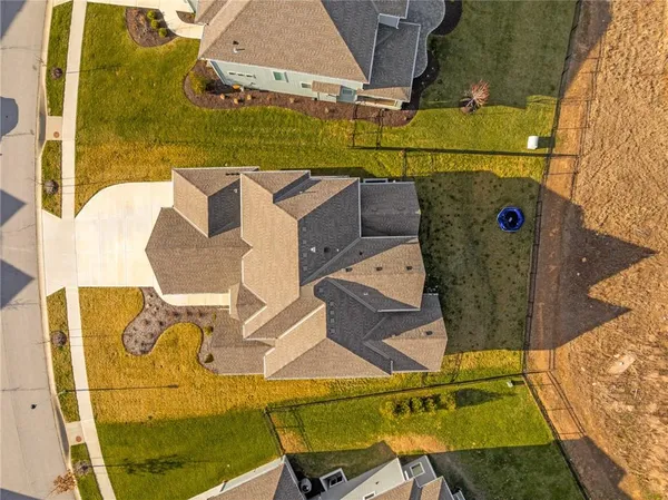 $775,000 | 17929 Manor Street, Overland Park, KS 66085