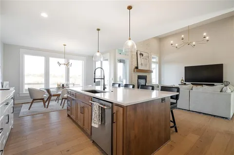 $775,000 | 17929 Manor Street, Overland Park, KS 66085