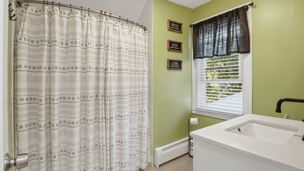 87 Lakevilla Avenue Springfield, MA 01109 - Photo 30 of 39