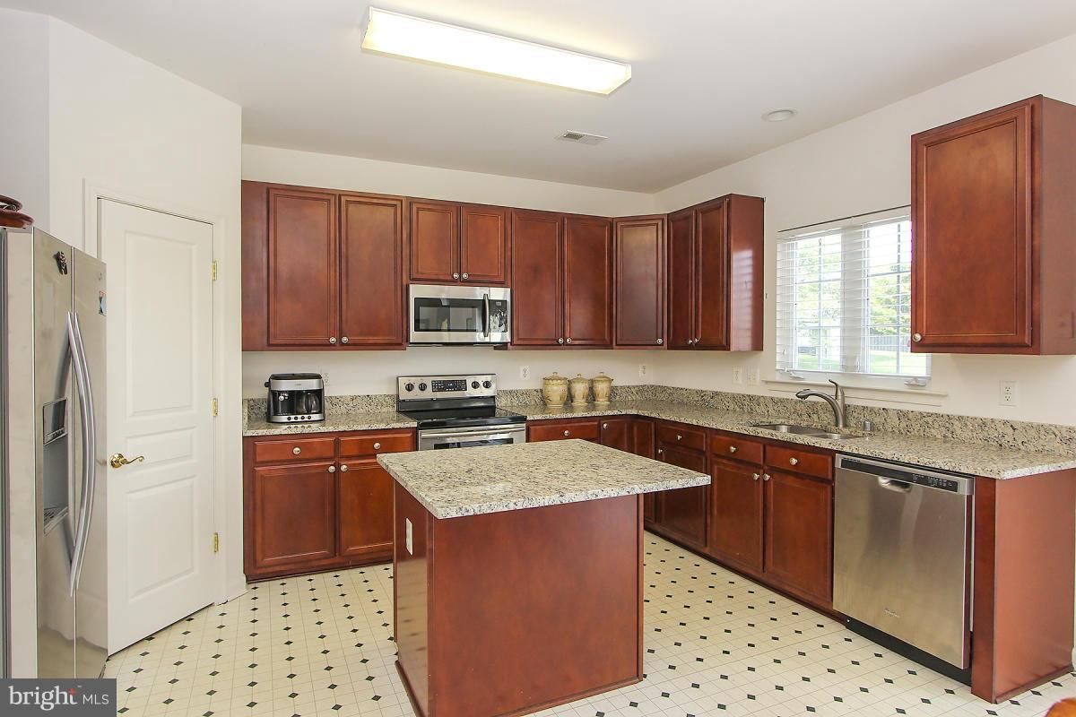 8394 Glenmar Road Ellicott City, MD 21043 - Photo 11 of 30 Kitchen