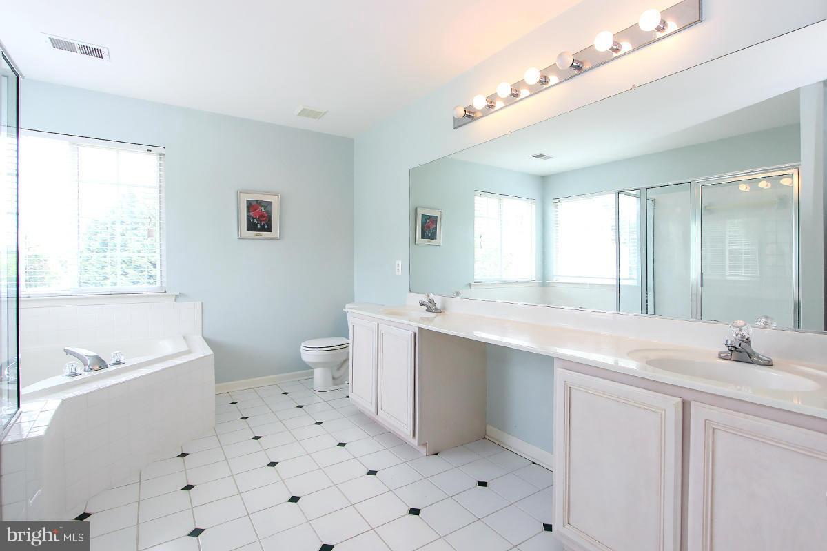 8394 Glenmar Road Ellicott City, MD 21043 - Photo 21 of 30 Bath (Master)