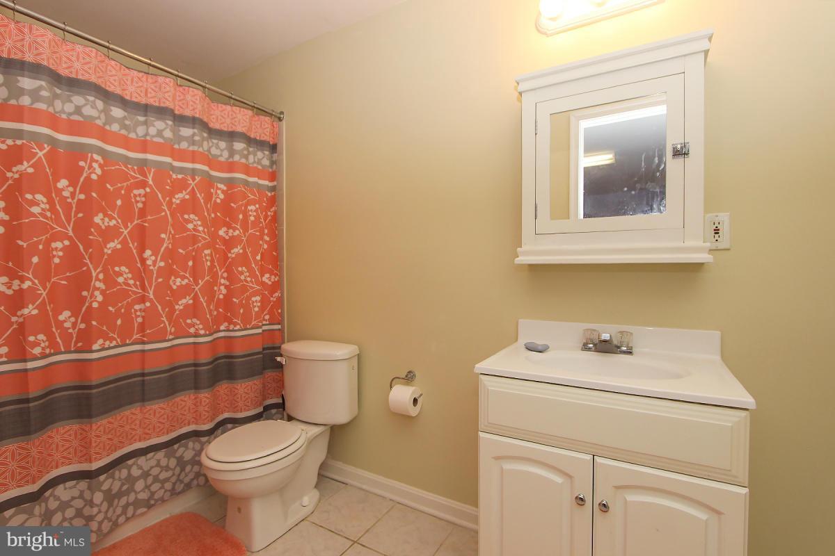 8394 Glenmar Road Ellicott City, MD 21043 - Photo 25 of 30 Bath