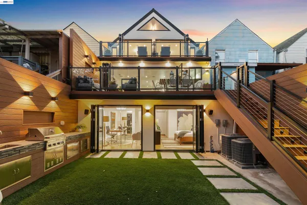 $1,998,000 | 2975 Cesar Chavez, San Francisco, CA 94110
