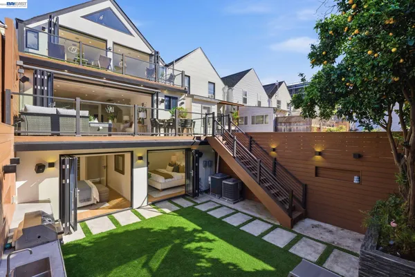 $1,998,000 | 2975 Cesar Chavez, San Francisco, CA 94110