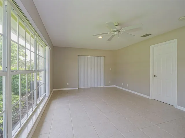 $1,950 | 922 Pirate Cove Lane, Vero Beach, FL 32963