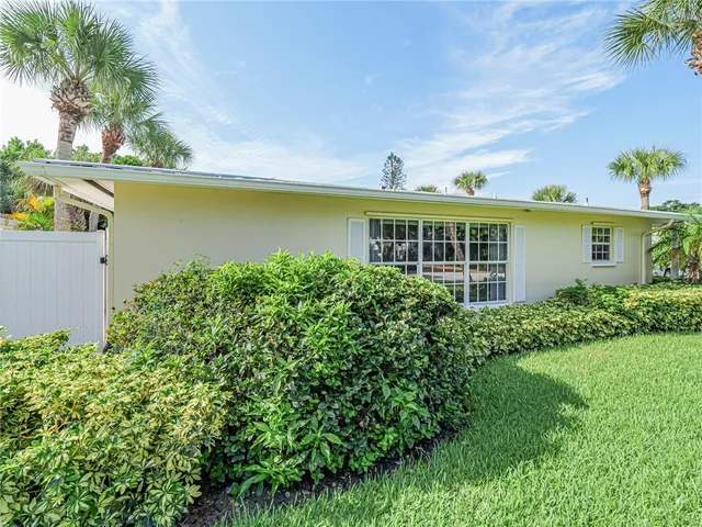 $1,950 | 922 Pirate Cove Lane, Vero Beach, FL 32963