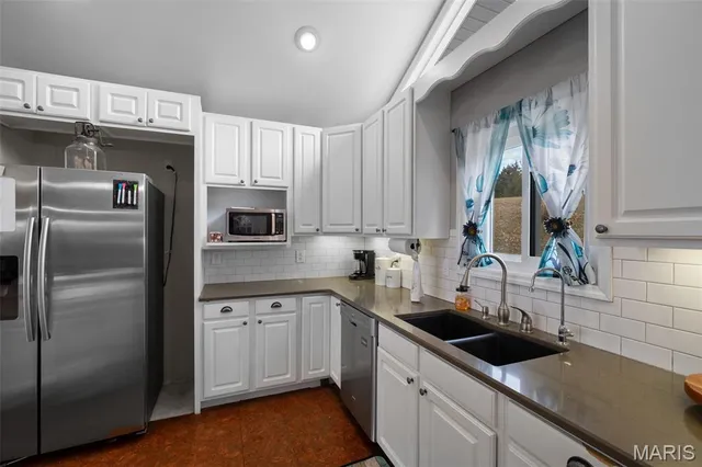 $469,900 | 8239 Rocky Woods Lane, Hillsboro, MO 63050