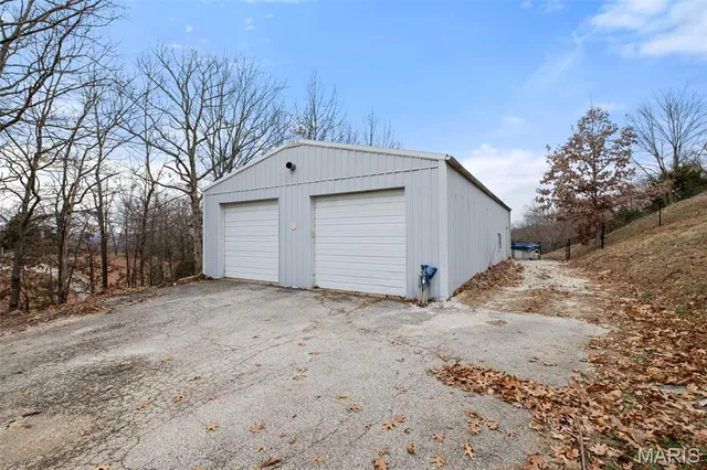 $489,900 | 8239 Rocky Woods Lane, Hillsboro, MO 63050