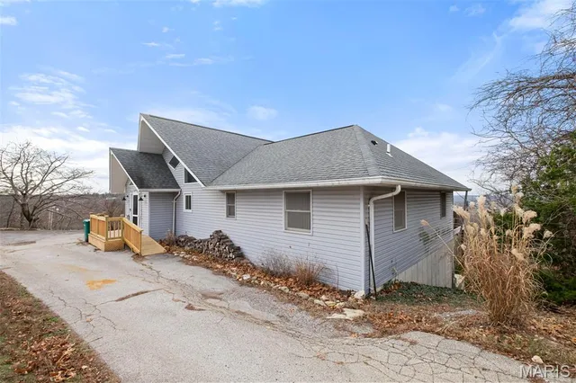 $469,900 | 8239 Rocky Woods Lane, Hillsboro, MO 63050