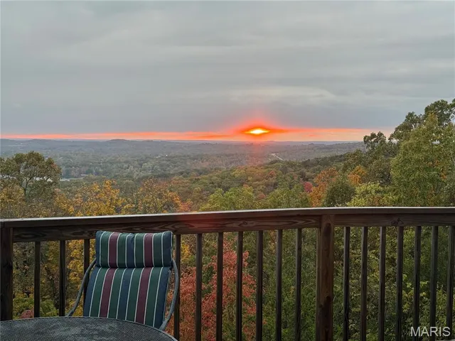 $489,900 | 8239 Rocky Woods Lane, Hillsboro, MO 63050