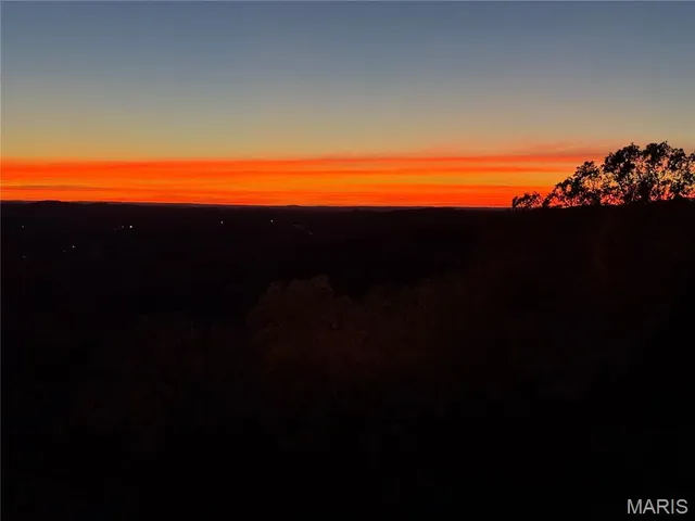 $489,900 | 8239 Rocky Woods Lane, Hillsboro, MO 63050