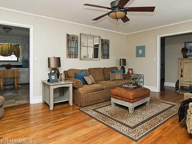 105 Helsabeck Road King, NC 27021 - Photo 5 of 16 Living Room.