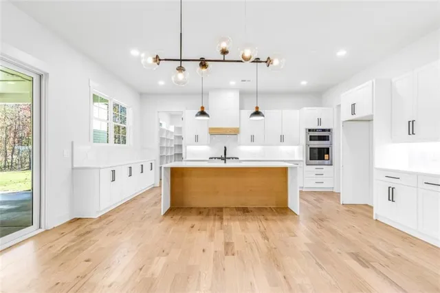 $1,027,900 | 121 Forest Berry Court, Newnan, GA 30263