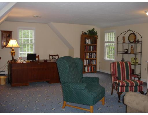 114 Arrow Head Road Marshfield, MA 02050 - Photo 6 of 9 Gallery Image 6