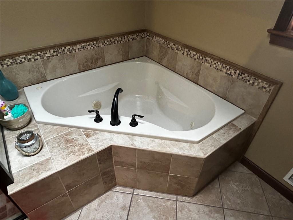 22 Dawn Drive Indiana, PA 15701 - Photo 17 of 27 a bathroom with a bathtub and a sink