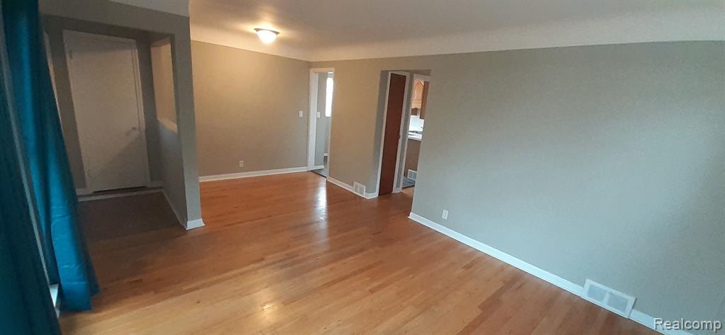 18070 Prosper Avenue Eastpointe, MI 48021 - Photo 5 of 19