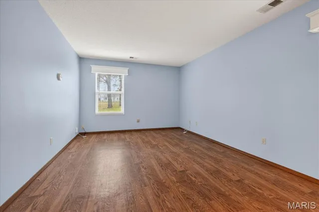 $299,999 | 1300 Tahoe Valley Court, Ballwin, MO 63021