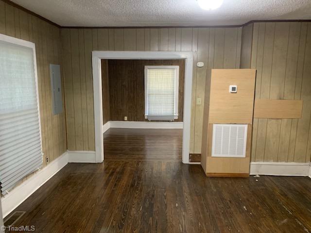 1206 Pershing Street High Point, NC 27260 - Photo 4 of 10 Gallery Image 4