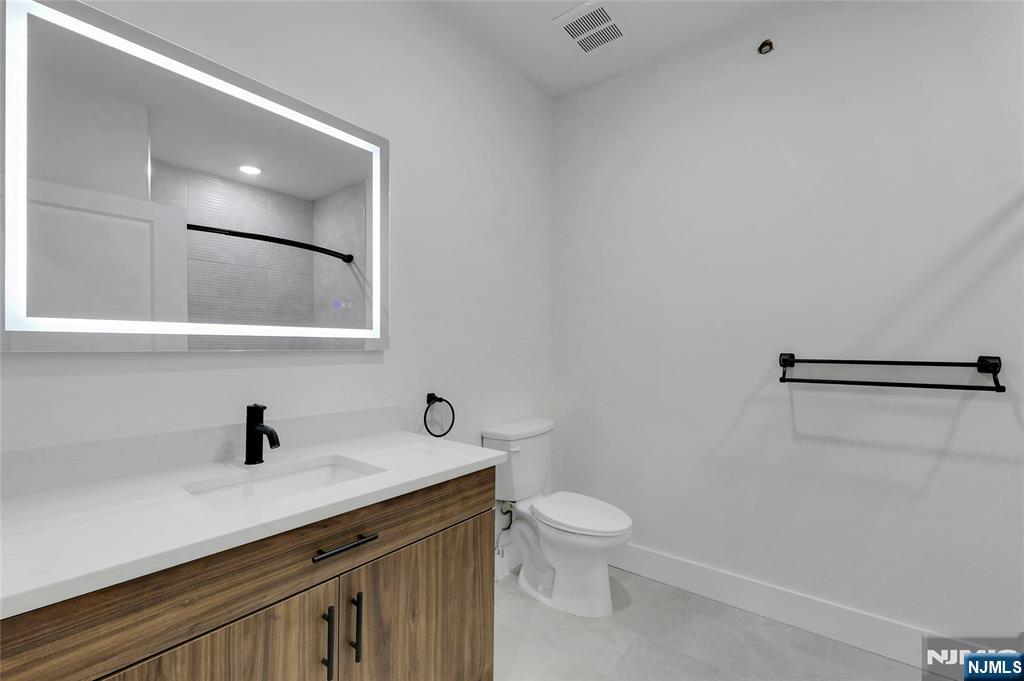 255 Ridge Road, Unit 303 Lyndhurst, NJ 07071 - Photo 16 of 23