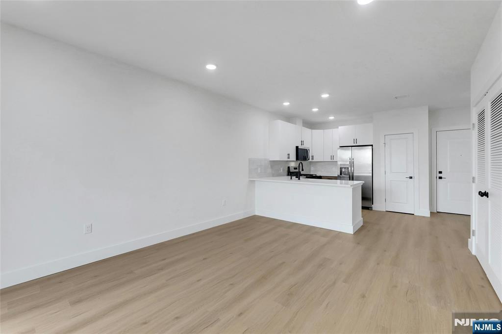 255 Ridge Road, Unit 303 Lyndhurst, NJ 07071 - Photo 10 of 23