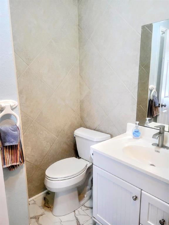 13343 Gulf Boulevard, Unit C12 Madeira Beach, FL 33708 - Photo 3 of 12